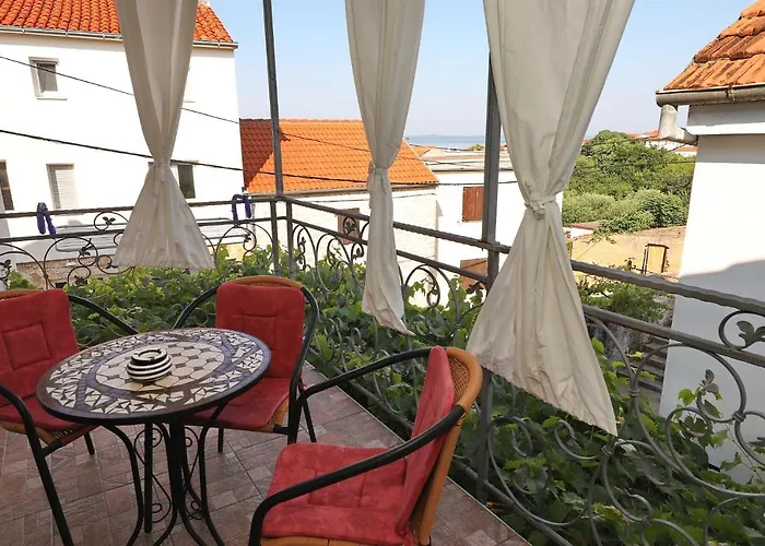 公寓 Rimanic 扎达尔